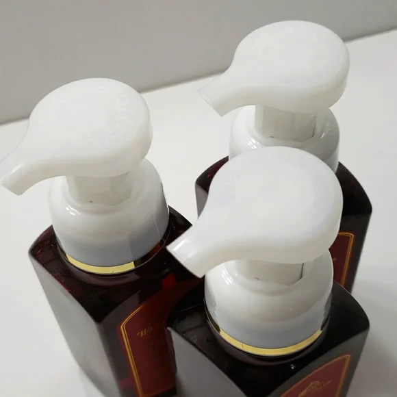 *3 White Barn - TIS THE SEASON - Foaming Hand Soap - Picture 6 of 6